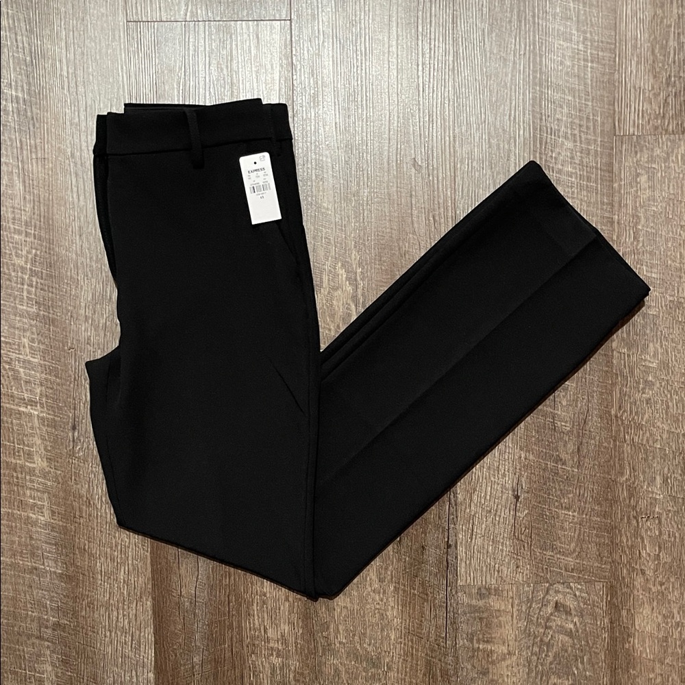 Express Women’s Editor Midrise Bootcut Pant. SIZE 4